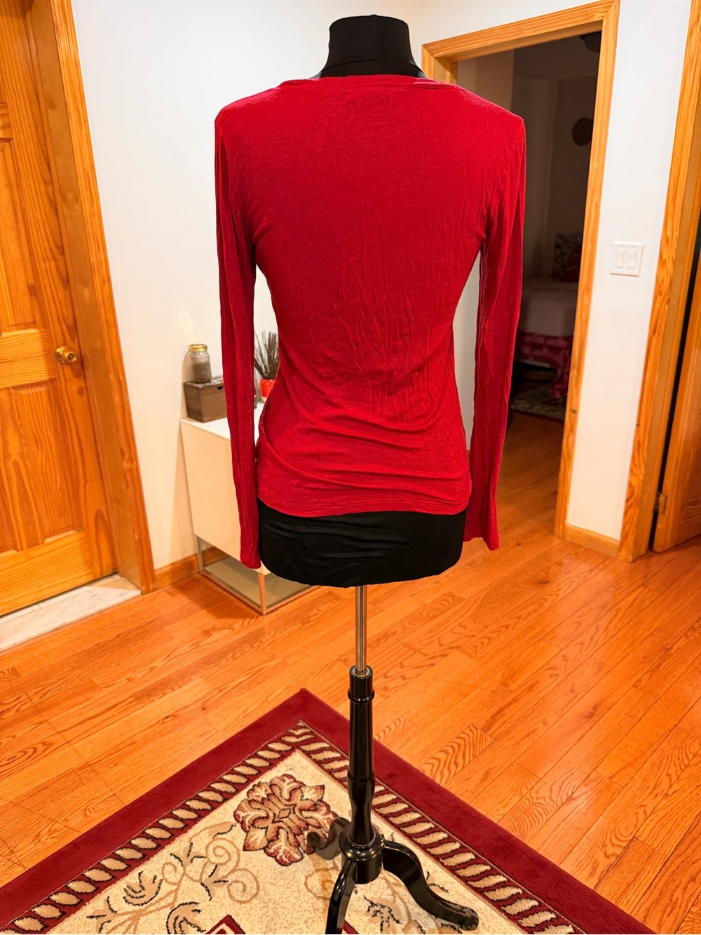 ZENANA OUTFITTERS Grane Red V-Neck Long Sleeve Soft Stretch top Size L - Picture 4 of 10